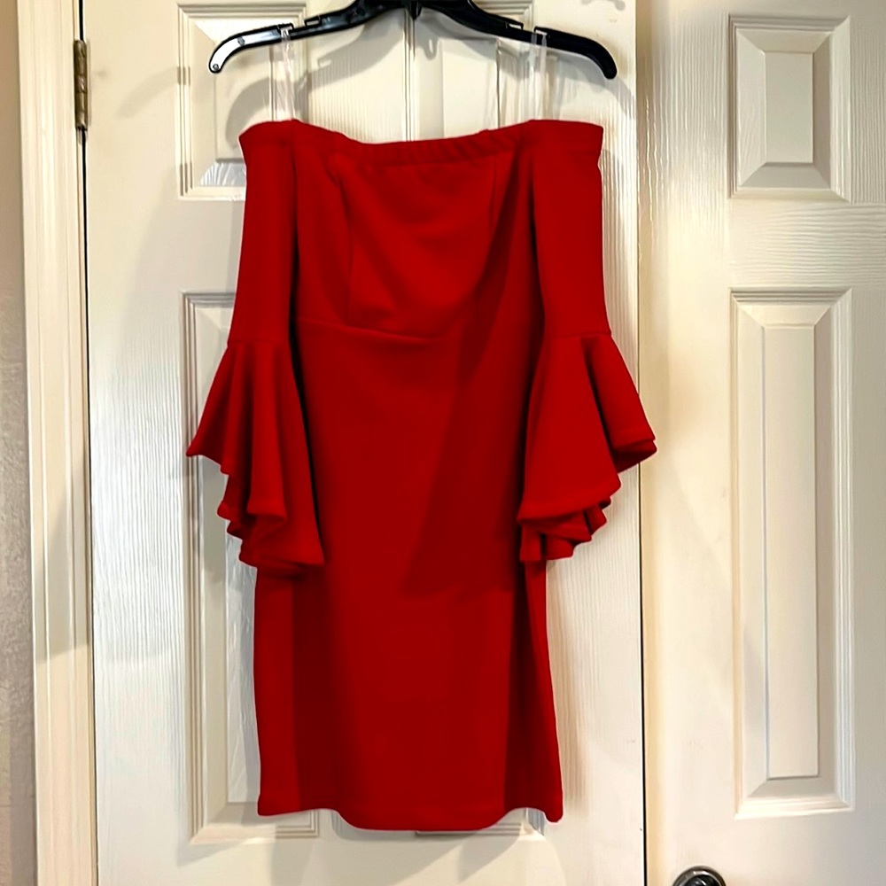 Women’s Dress, Size 5/6, color red, worn only one time.